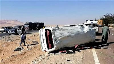 إصابة 19 شخصا إثر انقلاب ميكروباص بالصحراوي الغربي ببني سويف