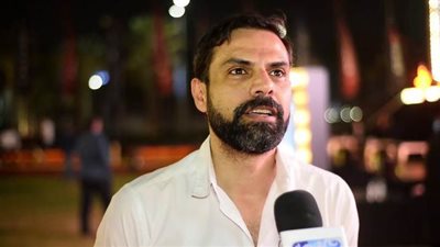 الشاعر أمير طعيمة يشكر أصدقاءه على تهنئته بعيد ميلاده