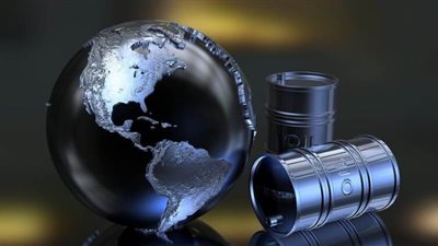 انهيار تاريخي لسعر النفط الأمريكي.. البرميل بدولار