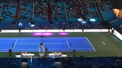 فتيات إيطاليا يلعبن مباراة 