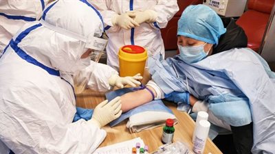 مستشار الرئيس للصحة: بدأنا استخدام بلازما المتعافين لعلاج مصابي كورونا