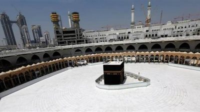 استمرار تعليق الصلوات الخمس والتراويح في الحرمين خلال رمضان