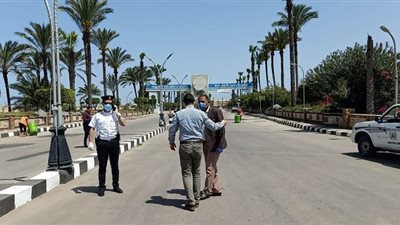 غلق شاطئ ومداخل جمصة أمام المحتفلين بشم النسيم | فيديو