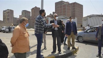 محافظ الجيزة يتابع غلق الحدائق والمحال ومجهودات رفع المخلفات