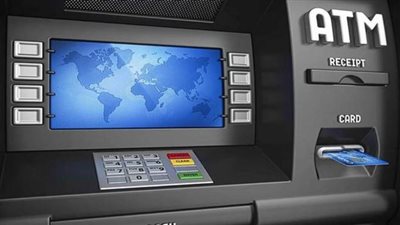 ماكينات الصراف تشهد اقبالا كبيرا في ثالث أيام صرف مرتبات شهر أبريل