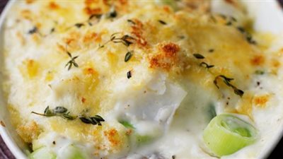 طريقة إعداد طاجن الرنجة بالسمك والكريمة من الشيف نيفين