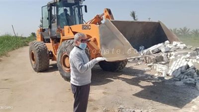 محافظ بورسعيد: تنفيذ ٥ قرارات إزالة على مساحة ١٢٠٠ متر | صور