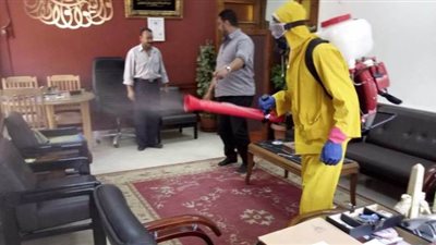 جامعة عين شمس تواصل تعقيم منشآتها| صور