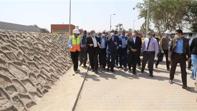 محافظ الجيزة يتابع خطط مياه الشرب والصرف الصحي لمواجهة فصل الصيف