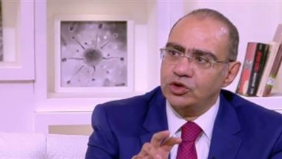 أستاذ أمراض صدرية يكشف أسباب ارتفاع حالات الوفاة بفيروس كورونا في مصر | فيديو