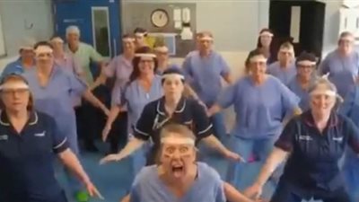 تويتر يحذف فيديو لوصلة رقص ممرضات في بريطانيا