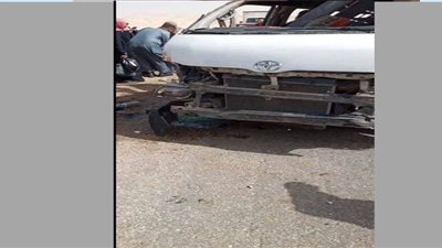 مصرع وإصابة 6 أشخاص بحادث انقلاب سيارة بطريق الكريمات الصحراوي