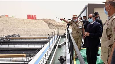 عيد تحرير سيناء.. السيسي يفتتح مشروعات تنموية.. يطمئن الشعب المصري.. ويوجه رسائل قوية لرجال الأعمال والأطباء والجيش والشرطة