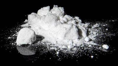 إرسال عينة من الهيروين المضبوط بحوزة عاطل بحدائق القبة للمعمل الكيميائي