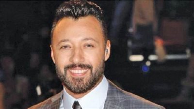 أحمد فهمي يدعو جمهوره لمشاهدة برنامجه 