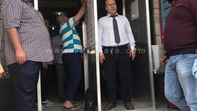 حي باب الشعرية يستعين ببوابة تعقيم لمواجهة كورونا| صور 