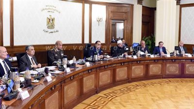 تفاصيل اجتماع الحكومة الأسبوعي.. مدبولي يهنئ الوزراء بحلول رمضان.. الصحة: تحويل 919 حالة من 
