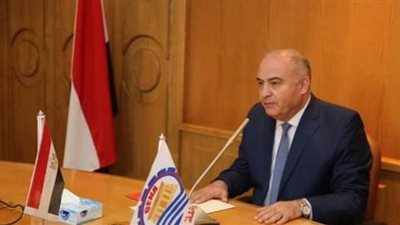 محافظ قنا: توريد 5047 طنا من القمح للصوامع والشون