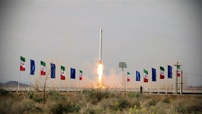 بريطانيا: إطلاق إيران لقمر صناعي يثير قلقا شديدا