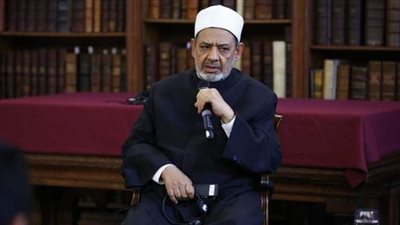 شيخ الأزهر يحذر السيدات من التبذير في إعداد الطعام في الفطار والسحور