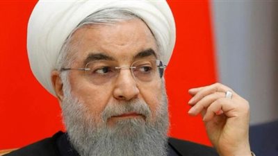 روحاني يطالب الجيش الإيراني باليقظة وتطوير القطاع الفضائي للبلاد