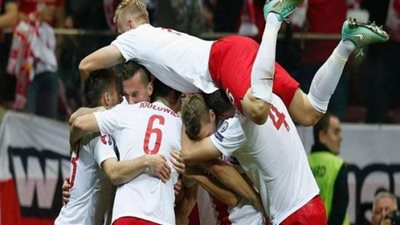 بولندا أول دولة أوروبية تعلن عودة نشاط كرة القدم