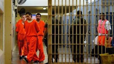 3277 إصابة بكورونا داخل 4 سجون أمريكية