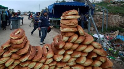 إسرائيل تجمد عائدات الضرائب للسلطة الفلسطينية
