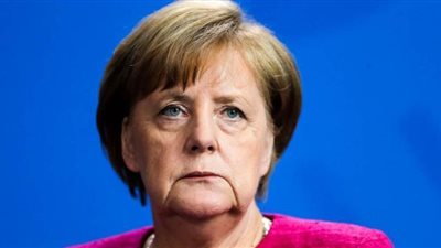 ميركل تتعرض لموقف محرج في مؤتمر منظمة الصحة العالمية | فيديو