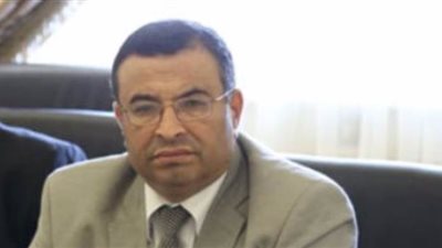 برلماني يطالب 