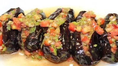 لعشاق المخللات.. طريقة عمل الباذنجان المخلل| فيديو