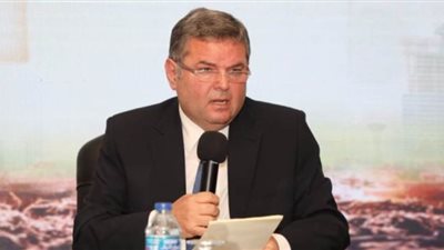 هشام توفيق يوافق على محاكمة رئيسي التحقيقات والقضايا بـ