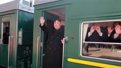 رصدته الأقمار الصناعية.. قطار زعيم كوريا الشمالية المصفح يصل أحد المنتجعات | صور