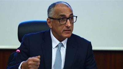 طارق عامر: احتياطاتنا الدولية تستطيع تحمل صدمات كورونا لسنتين 