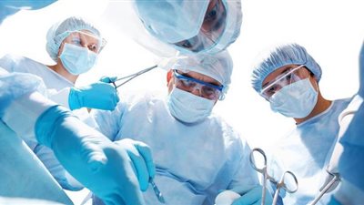 تعليق أكثر من مليوني عملية جراحية في بريطانيا بسبب كورونا