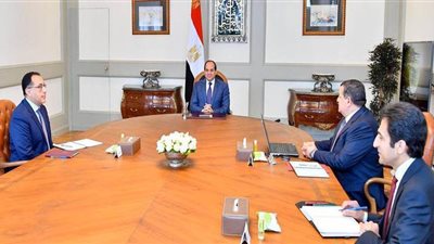 السيسي يكلف بتعزيز دور الإعلام في إطار جهود الدولة لبناء الشخصية المصرية الفكري والثقافي