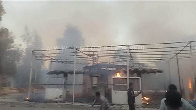 الحماية المدنية بقنا تسيطر على حريق بمدينة الحرفيين | صور