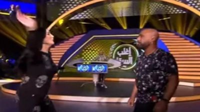 غادة عبد الرازق تضرب السقا بالقلم والبوكس.. ورزان: ما ترحمهوش|فيديو