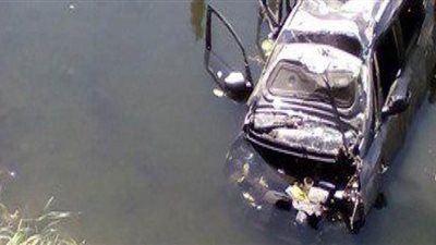 النيابة تطلب الاستعلام عن حالة سائق أجرة سقطت سيارته بالمريوطية