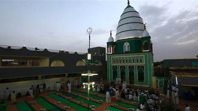 التلفزيون السوداني يبث أذان المغرب قبل 10 دقائق من موعده