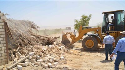 إزالة 23 حالة تعد على الأراضي الزراعية وأملاك الدولة بالبحيرة