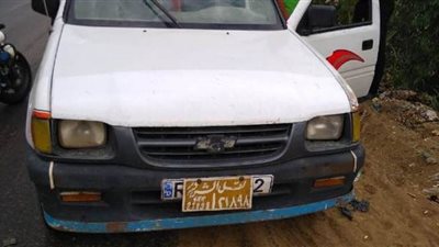 محافظ الشرقية يضبط سيارتين لسيرهما عكس الاتجاه بطريق بلبيس | صور