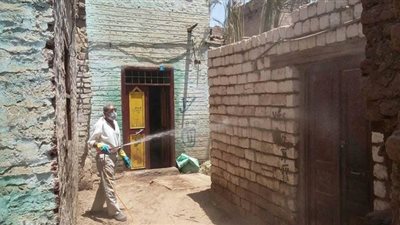 تعقيم وتطهير 12 شارع  بنقادة في قنا | صور