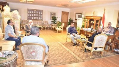 استلام القمح بـ27 مركز تجميع وصومعة.. وتوريد 574 طن حتى الآن بأسيوط