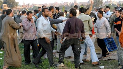 التحقيق مع طرفي مشاجرة بالأسلحة البيضاء في الجيزة