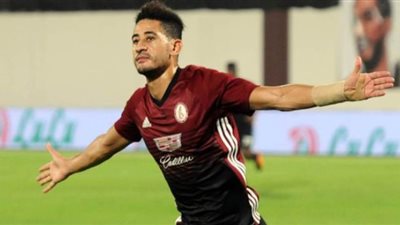 فيفا يلزم الوحدة الإماراتي بدفع 1.1 مليون يورو للمغربي مراد باتنة
