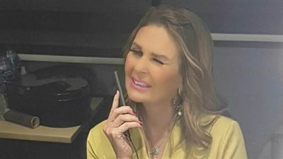 يسرا تنشر صور جديدة من كواليس 