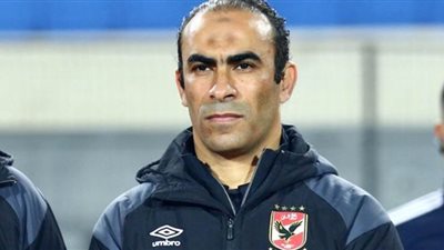 عبد الحفيظ يطمئن على لاعبي الأهلي المصابين