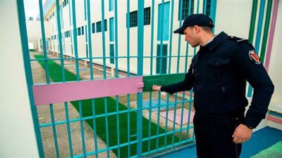 ارتفاع عدد الإصابات بفيروس كورونا في سجون المغرب إلى 318 حالة