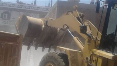 وحدة استرداد الأراضي: إزالة 27 حالة تعدٍ على الأراضي الزراعية وأملاك الدولة بقنا| صور